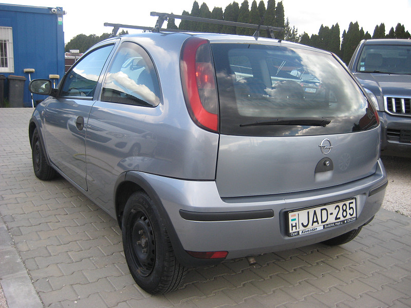 OPEL CORSA C  2003/12 1, 0 3 AJTÓS  - 9. kép - TS Hungária Auto Trade Kft., Használtató-kereskedés