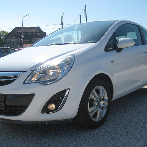 Opel Corsa 1.2 150 ème Anniversaire 2013/04 EURO5
