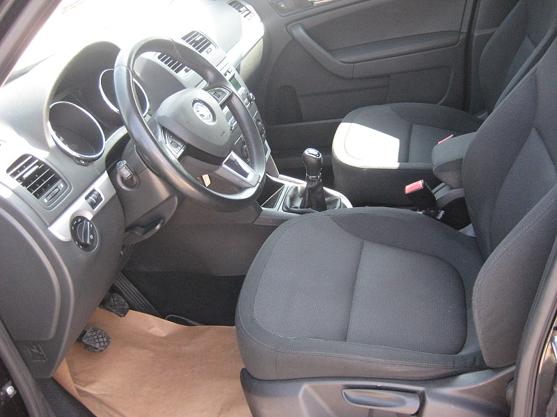 Skoda Yeti 2.0 TDI Ambition Outdoor 2014/05 EURO5 - 9. kép - TS Hungária Auto Trade Kft., Használtató-kereskedés