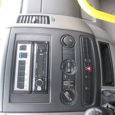 VW CRAFTER BUSZ 2.5 TDI 110LE EURO4 2010/04 - 7. kép