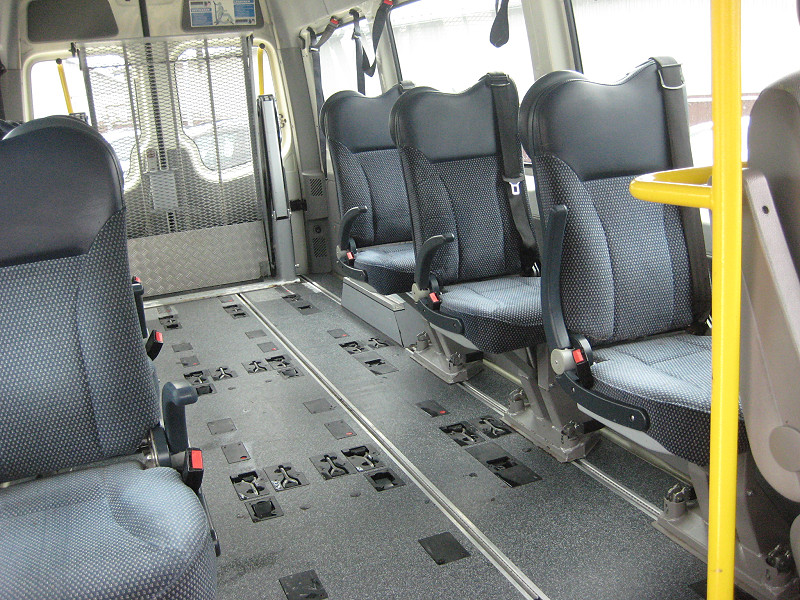 VW CRAFTER BUSZ 2.5 TDI 110LE EURO4 2010/04 - 12. kép - TS Hungária Auto Trade Kft., Használtató-kereskedés