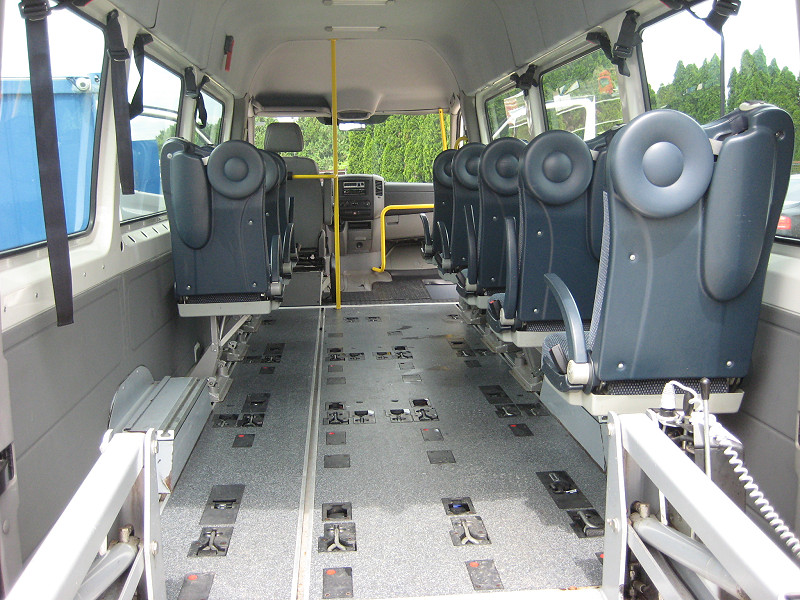 VW CRAFTER BUSZ 2.5 TDI 110LE EURO4 2010/04 - 13. kép - TS Hungária Auto Trade Kft., Használtató-kereskedés