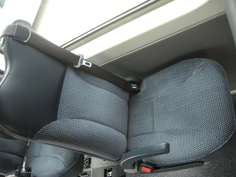 VW CRAFTER BUSZ 2.5 TDI 110LE EURO4 2010/04 - 14. kép - TS Hungária Auto Trade Kft., Használtató-kereskedés