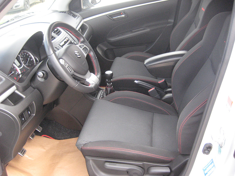 Suzuki Swift 1.6 Sport 5 ajtós EURO5 2013/12 - 9. kép - TS Hungária Auto Trade Kft., Használtató-kereskedés