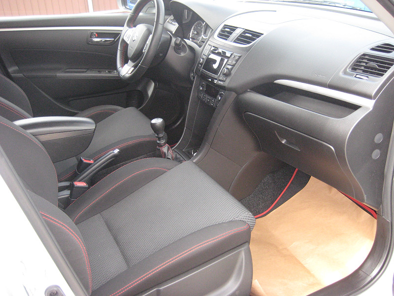 Suzuki Swift 1.6 Sport 5 ajtós EURO5 2013/12 - 10. kép - TS Hungária Auto Trade Kft., Használtató-kereskedés