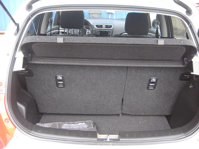Suzuki Swift 1.6 Sport 5 ajtós EURO5 2013/12 - 13. kép - TS Hungária Auto Trade Kft., Használtató-kereskedés