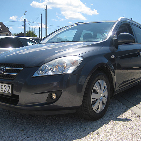KIA CEED SW KOMBI 1, 6 BENZINES 2009/07