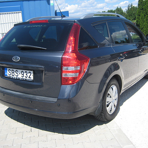KIA CEED SW KOMBI 1, 6 BENZINES 2009/07 - 3. kép