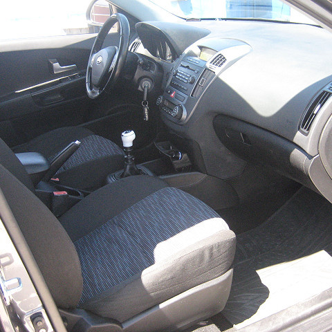 KIA CEED SW KOMBI 1, 6 BENZINES 2009/07 - 9. kép