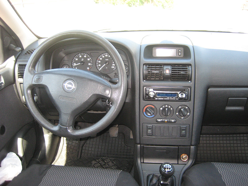 Opel Astra G 1, 4 A/C 2004/08 5 ajtós - 8. kép - TS Hungária Auto Trade Kft., Használtató-kereskedés