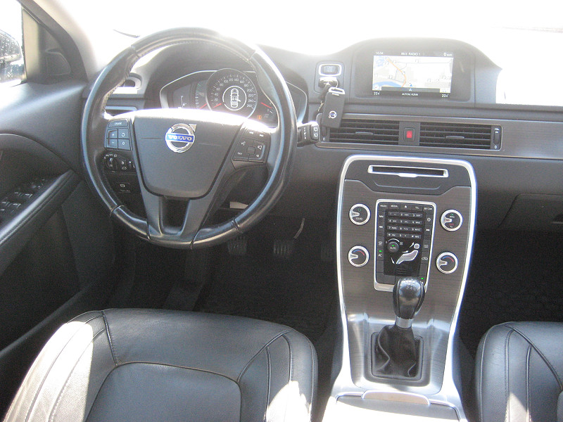 VOLVO V70 1, 6D NAVIS VONÓHORGOS EURO 5 2014/08 - 8. kép - TS Hungária Auto Trade Kft., Használtató-kereskedés