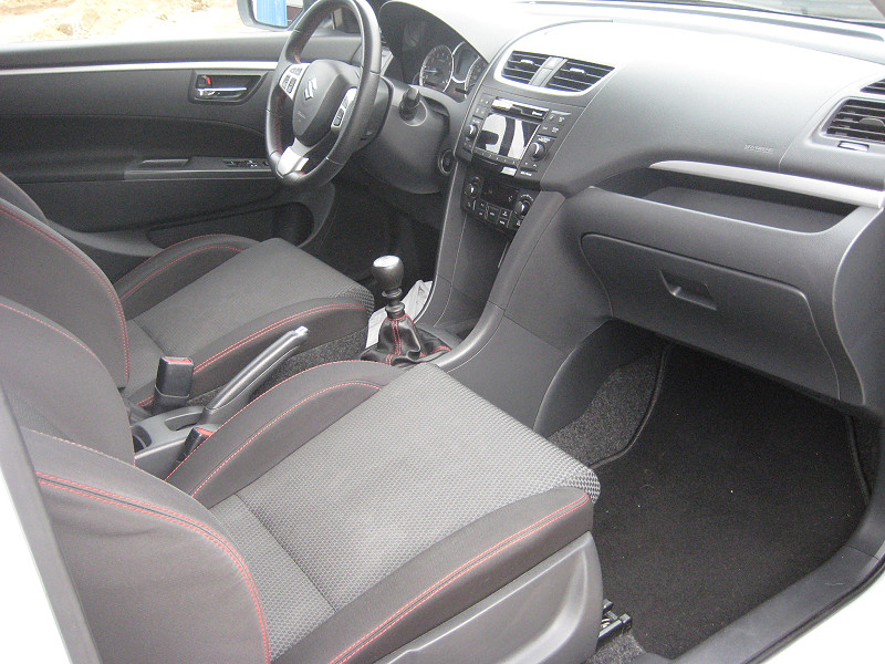 Suzuki Swift 1.6 Sport EURO5 2013/01 - 9. kép - TS Hungária Auto Trade Kft., Használtató-kereskedés