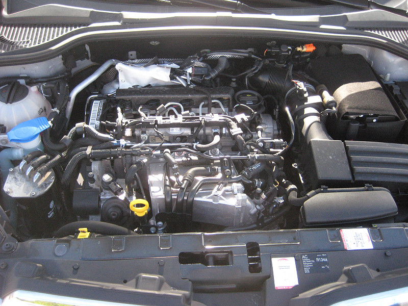 Skoda Yeti 2.0 TDI Ambition 4x4 2015/08 - 15. kép - TS Hungária Auto Trade Kft., Használtató-kereskedés