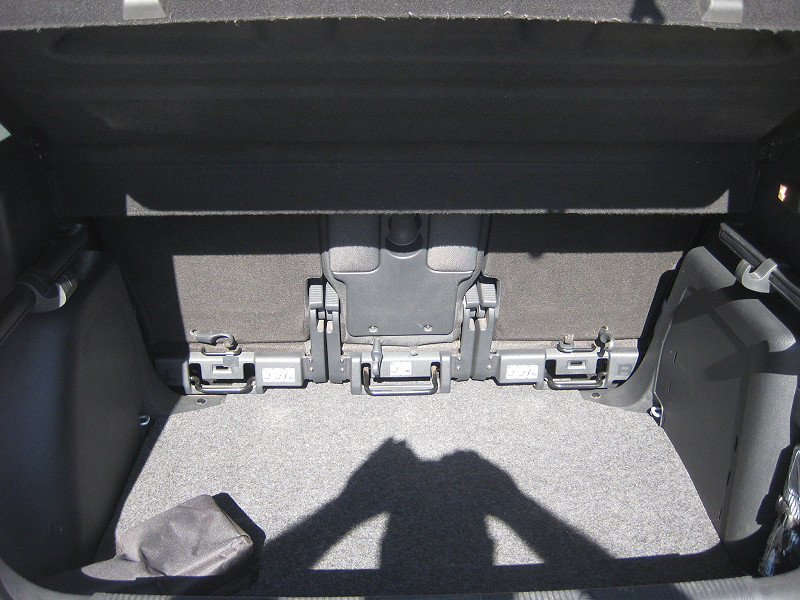 Skoda Yeti 2.0 TDI Ambition 4x4 2015/08 - 16. kép - TS Hungária Auto Trade Kft., Használtató-kereskedés