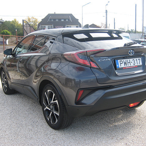 TOYOTA C-HR 1.8 Hybrid Dynamic Comfort LED e-CVT 2018/05 - 4. kép