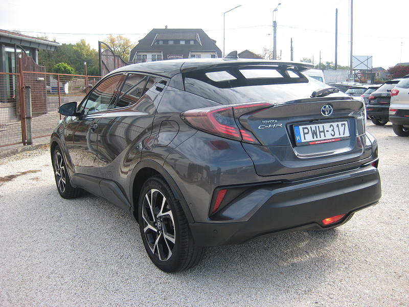 TOYOTA C-HR 1.8 Hybrid Dynamic Comfort LED e-CVT 2018/05 - 5. kép - TS Hungária Auto Trade Kft., Használtató-kereskedés