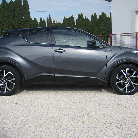 TOYOTA C-HR 1.8 Hybrid Dynamic Comfort LED e-CVT 2018/05 - 5. kép