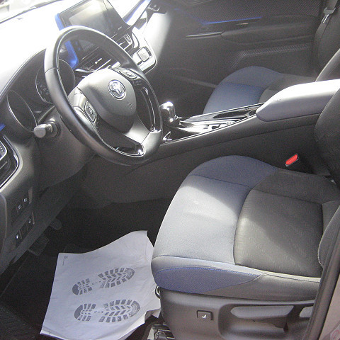 TOYOTA C-HR 1.8 Hybrid Dynamic Comfort LED e-CVT 2018/05 - 9. kép