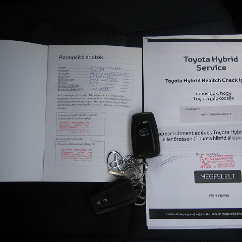 TOYOTA C-HR 1.8 Hybrid Dynamic Comfort LED e-CVT 2018/05 - 10. kép