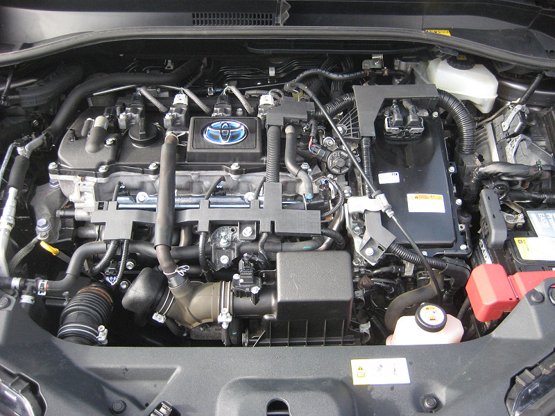 TOYOTA C-HR 1.8 Hybrid Dynamic Comfort LED e-CVT 2018/05 - 12. kép - TS Hungária Auto Trade Kft., Használtató-kereskedés