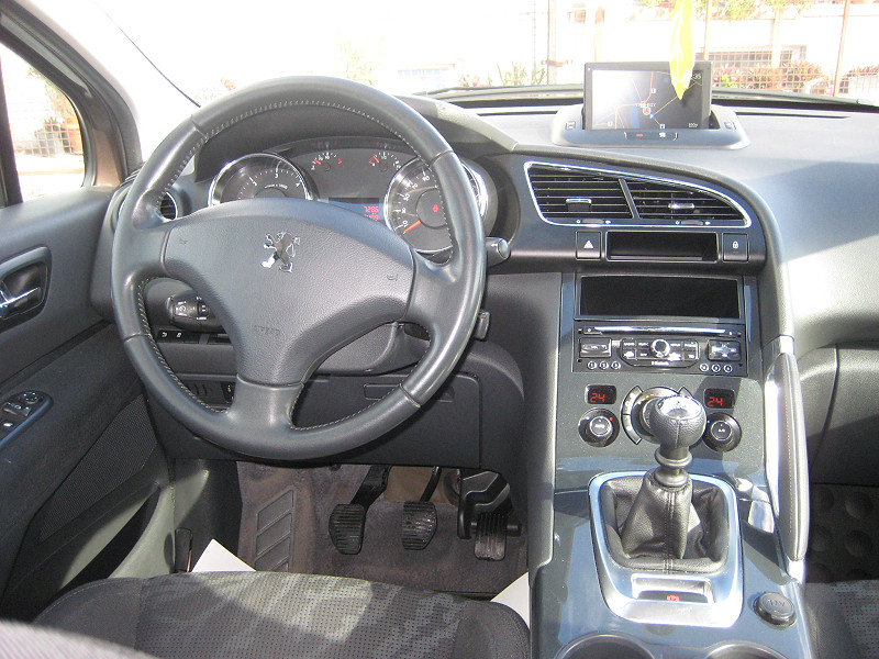 PEUGEOT 3008 1, 6 HDI VONÓHORGOS EURO5 2013/08 - 8. kép - TS Hungária Auto Trade Kft., Használtató-kereskedés