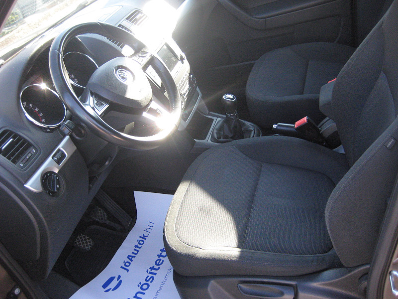 Skoda Yeti 2.0 TDI Ambition Outdoor 2014/01 EURO5 - 9. kép - TS Hungária Auto Trade Kft., Használtató-kereskedés