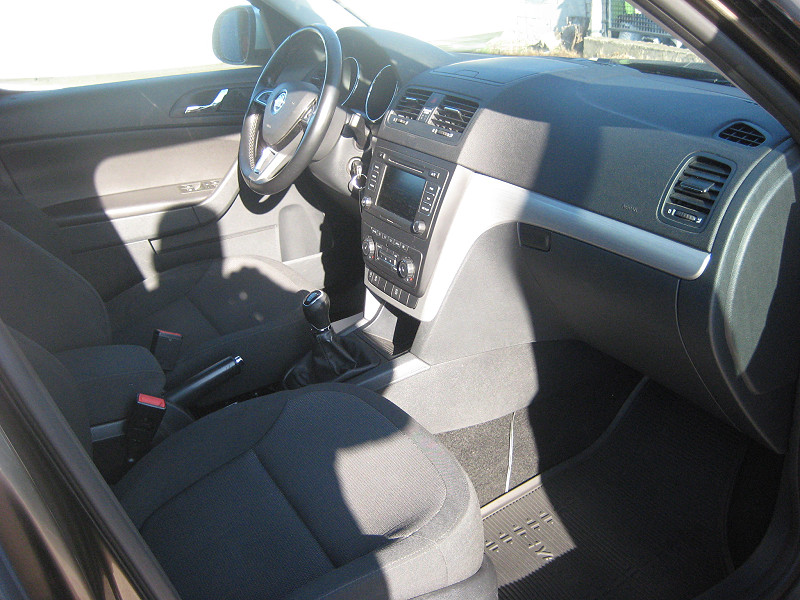 Skoda Yeti 2.0 TDI Ambition Outdoor 2014/01 EURO5 - 10. kép - TS Hungária Auto Trade Kft., Használtató-kereskedés