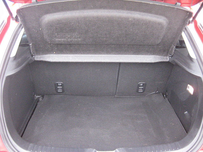 Mazda CX-3 2.0 SKYACTIV-G 121 Sports-Line 2019/07 EURO6 - 18. kép - TS Hungária Auto Trade Kft., Használtató-kereskedés