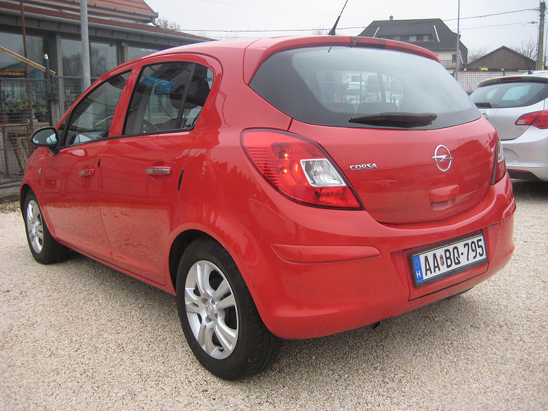OPEL CORSA 1, 4 BENZINES 90LE 5 AJTÓS KLÍMÁS - 7. kép - TS Hungária Auto Trade Kft., Használtató-kereskedés