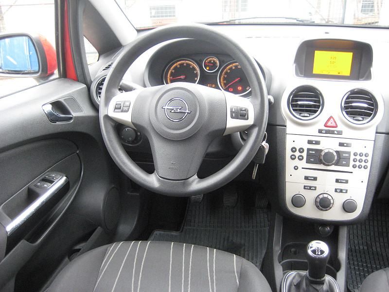 OPEL CORSA 1, 4 BENZINES 90LE 5 AJTÓS KLÍMÁS - 8. kép - TS Hungária Auto Trade Kft., Használtató-kereskedés