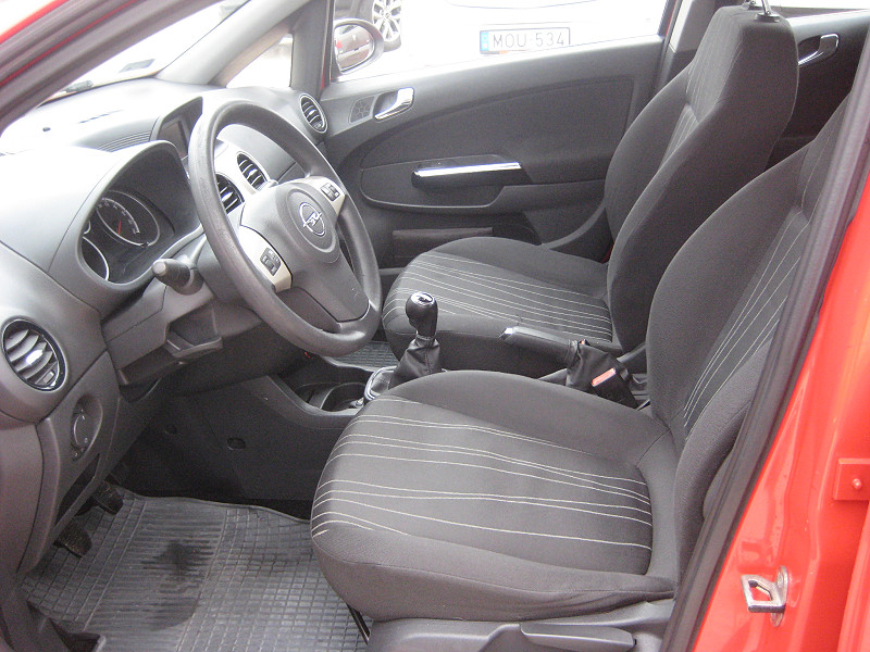 OPEL CORSA 1, 4 BENZINES 90LE 5 AJTÓS KLÍMÁS - 9. kép - TS Hungária Auto Trade Kft., Használtató-kereskedés