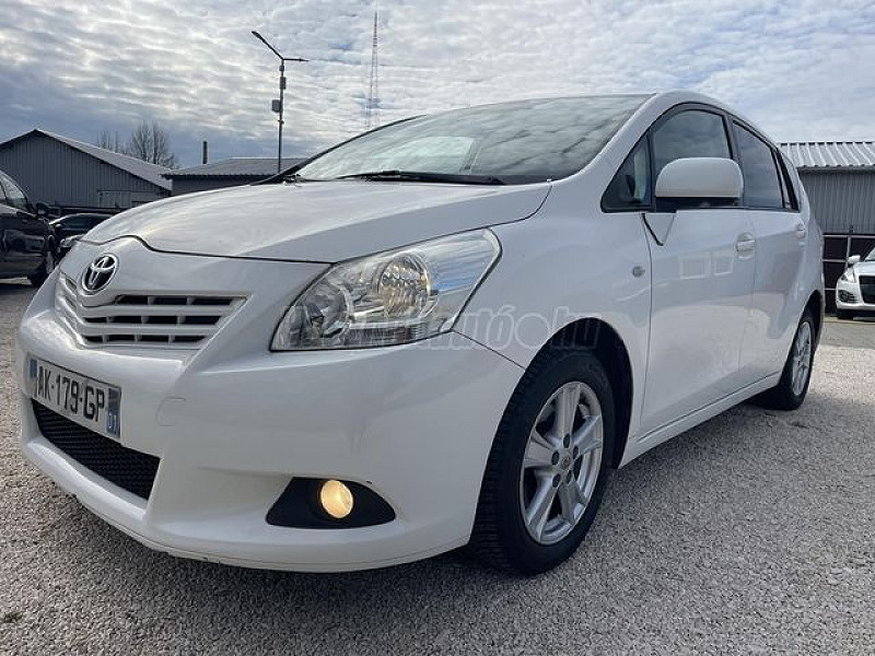 Toyota Verso 1.8 Dynamic automata 7 személyes 2010/02 - 2. kép - TS Hungária Auto Trade Kft., Használtató-kereskedés
