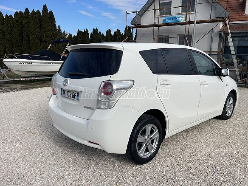 Toyota Verso 1.8 Dynamic automata 7 személyes 2010/02 - 4. kép - TS Hungária Auto Trade Kft., Használtató-kereskedés