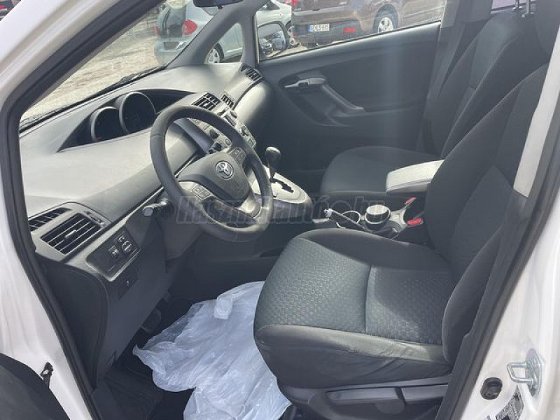Toyota Verso 1.8 Dynamic automata 7 személyes 2010/02 - 9. kép - TS Hungária Auto Trade Kft., Használtató-kereskedés