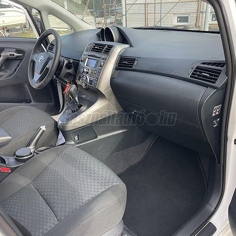 Toyota Verso 1.8 Dynamic automata 7 személyes 2010/02 - 9. kép