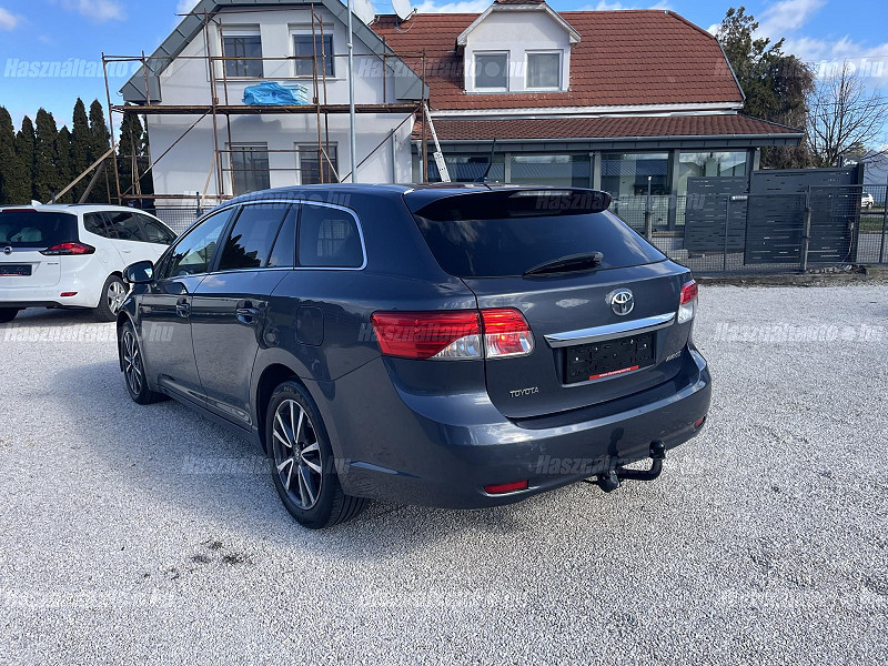 Toyota Avensis 2.0 D-4D Business 2012/04 EURO5 - 4. kép - TS Hungária Auto Trade Kft., Használtató-kereskedés
